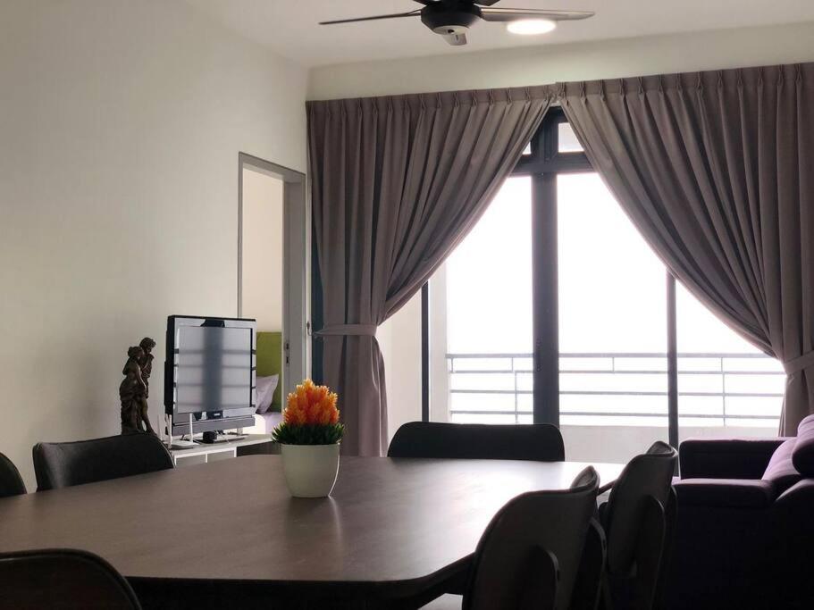 One Tebrau By Antlerzone Apartment Johor Bahru Luaran gambar